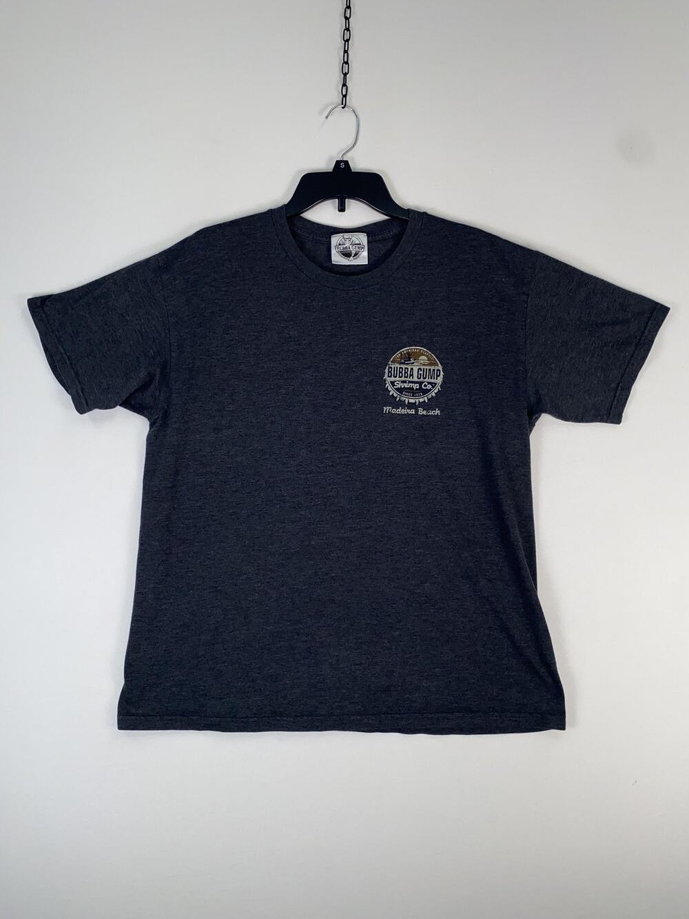 Bubba Gump Shrimp Co Shirt Mens Large Gray Restaurant Beach Graphic Tee T-Shirt